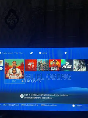 Play Station 4 Slim