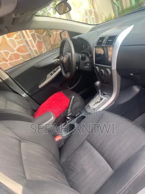 Toyota Corolla 2012 Gray