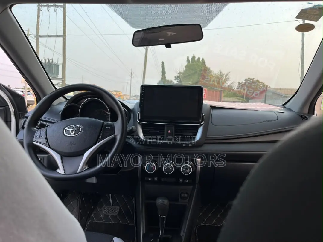 Toyota RAV4 LE 2022 Black