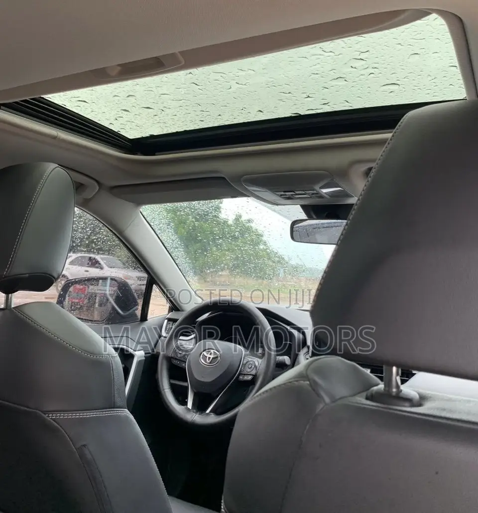 Toyota RAV4 LE 2022 Black