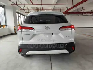 Toyota Corolla Cross Hybrid 2024 White