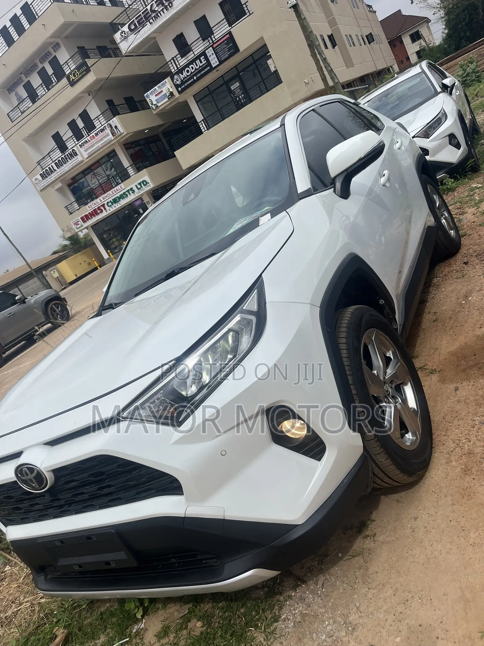 Toyota RAV4 LE FWD 2023 White
