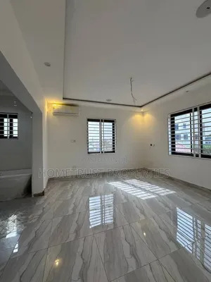 3bdrm Duplex in Ashaley Botwe, School Junction for sale