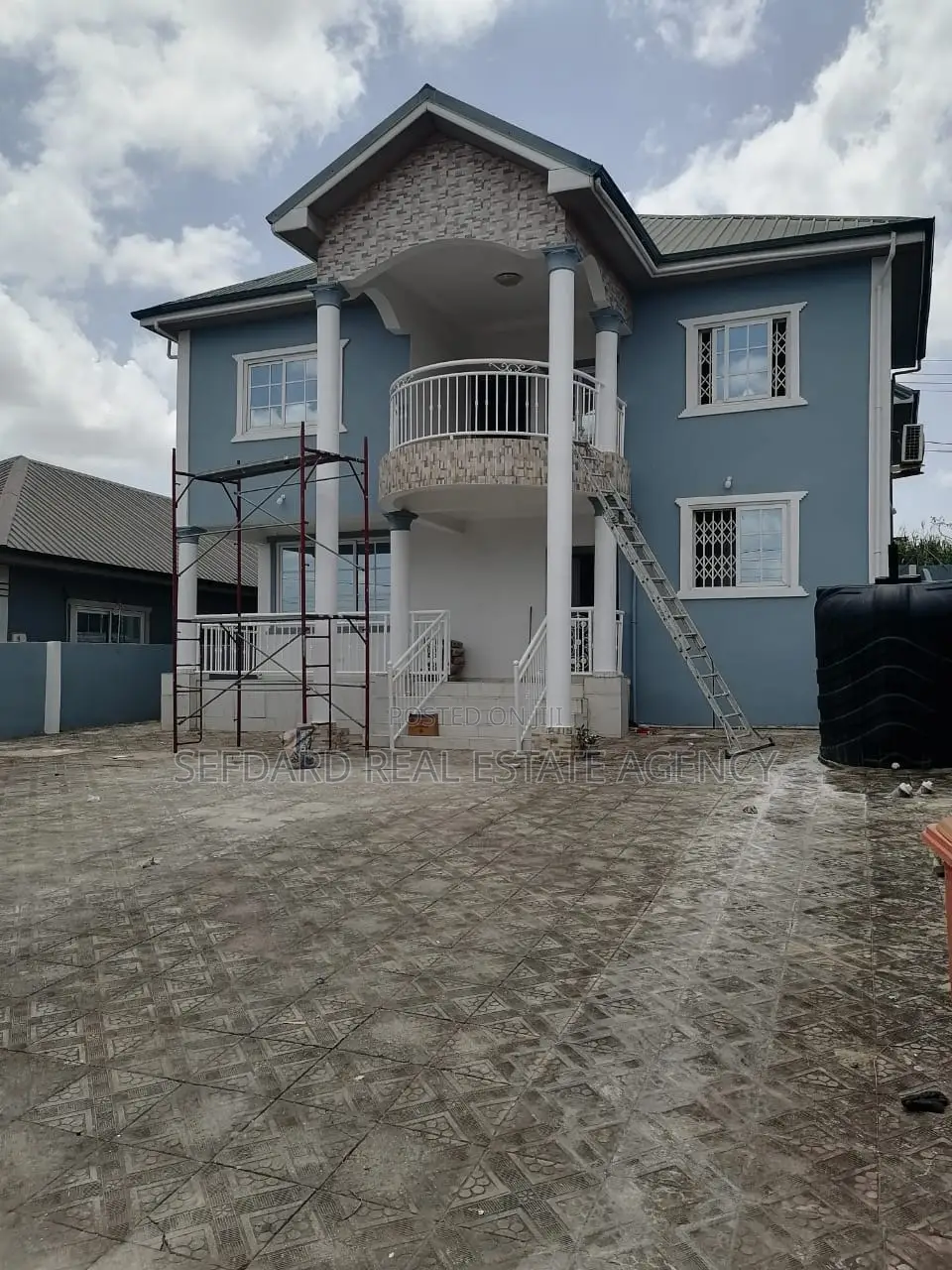6bdrm Duplex in Sefdard Properties, Kwabenya for rent