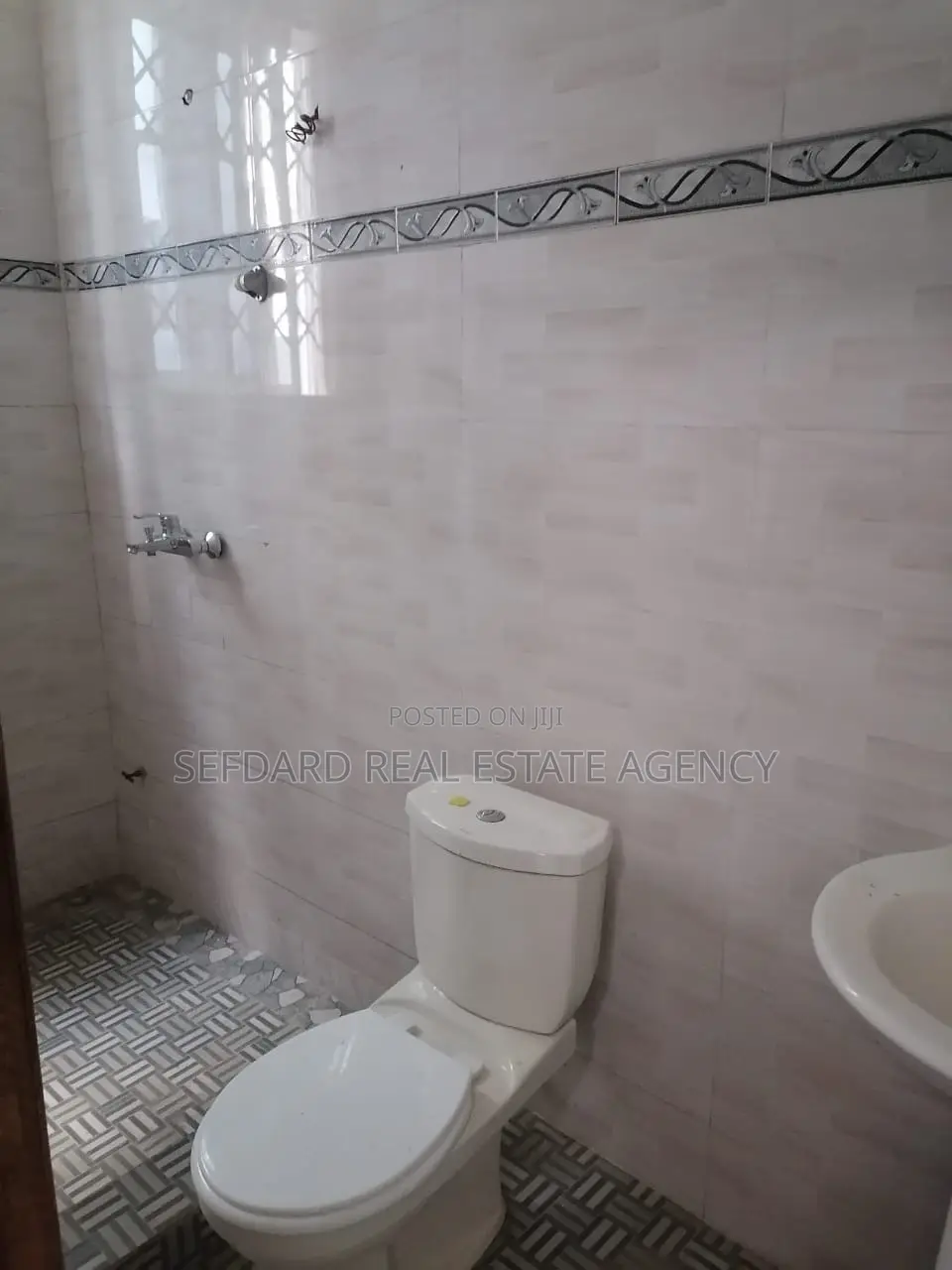 6bdrm Duplex in Sefdard Properties, Kwabenya for rent