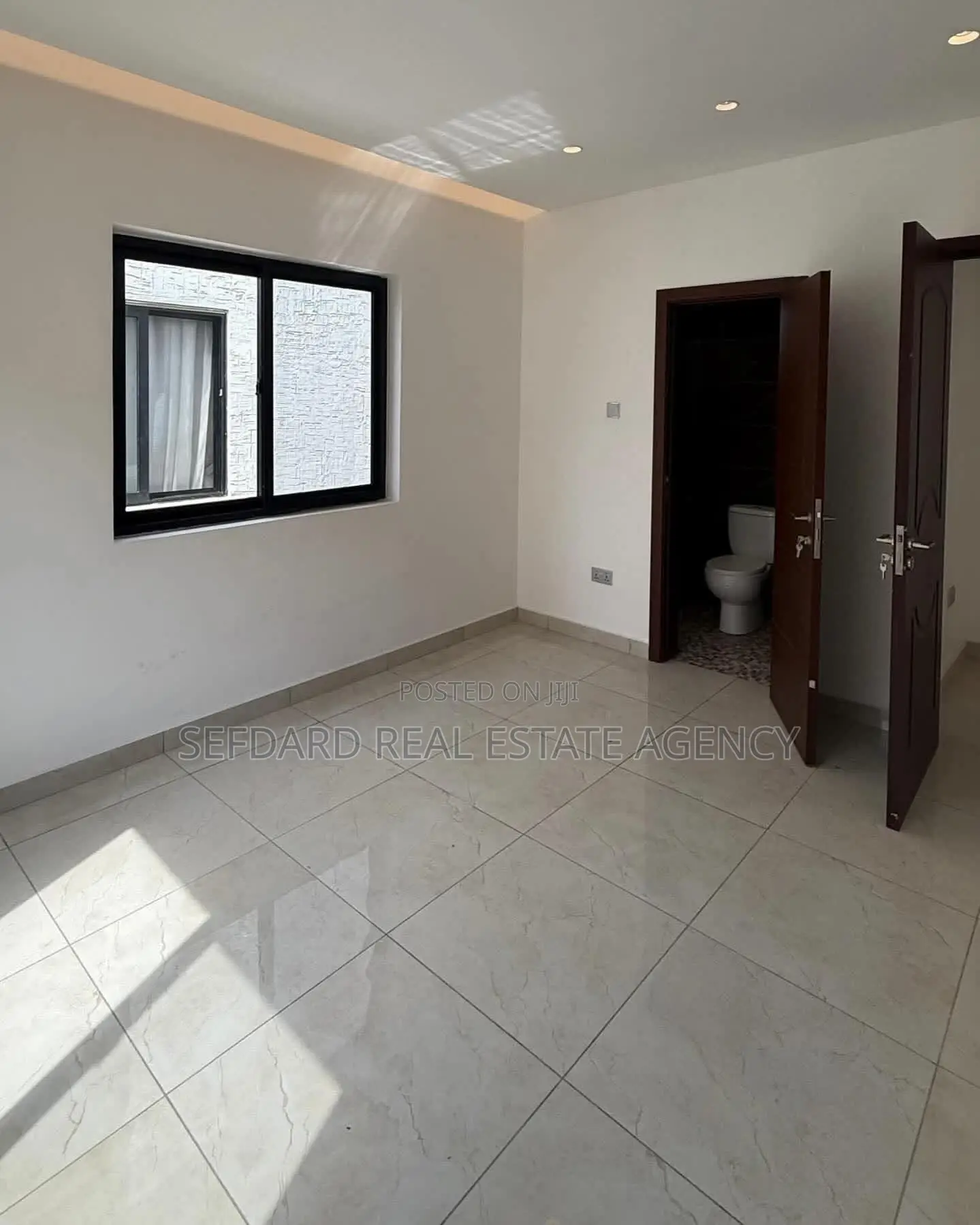 3bdrm Duplex in Sefdard Properties, Ashaley Botwe for sale