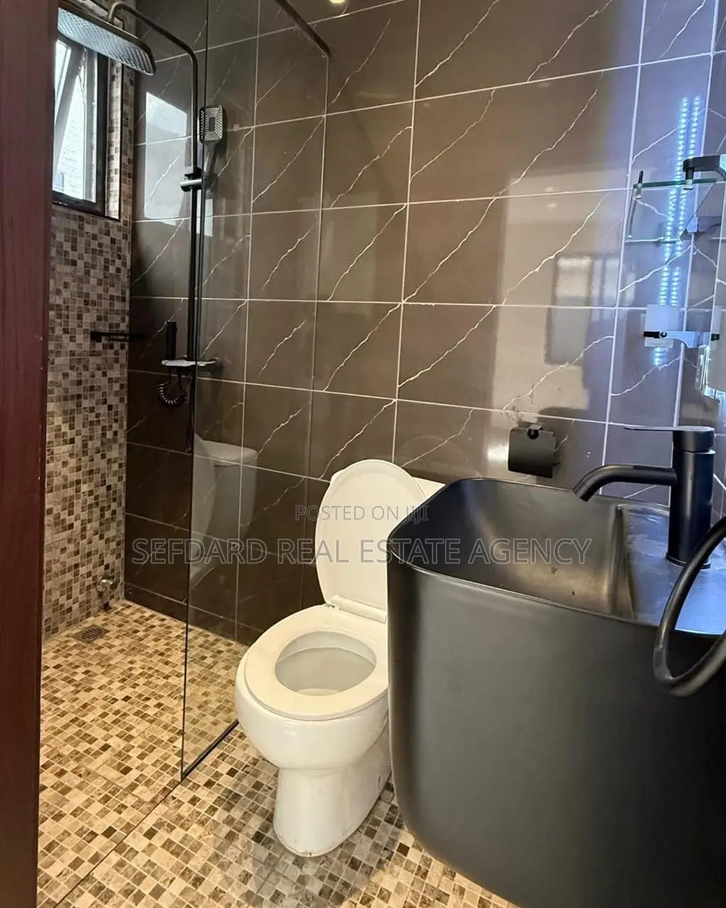 3bdrm Duplex in Sefdard Properties, Ashaley Botwe for sale