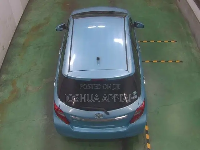 Toyota Vitz 1.3 FWD 5dr 2016 Blue