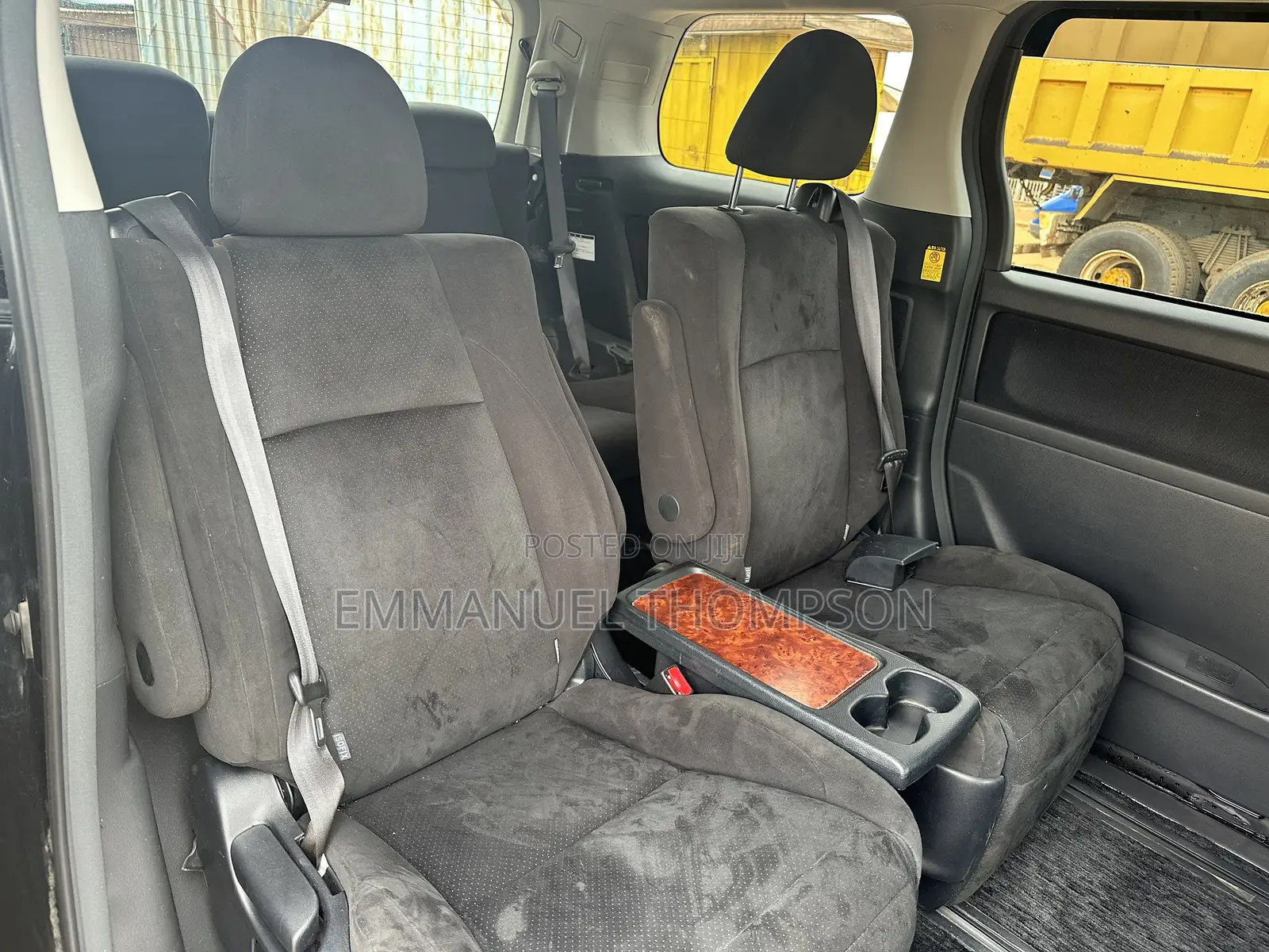 Toyota Vellfire Z 2.4 FWD 7-Seater 2010 Black