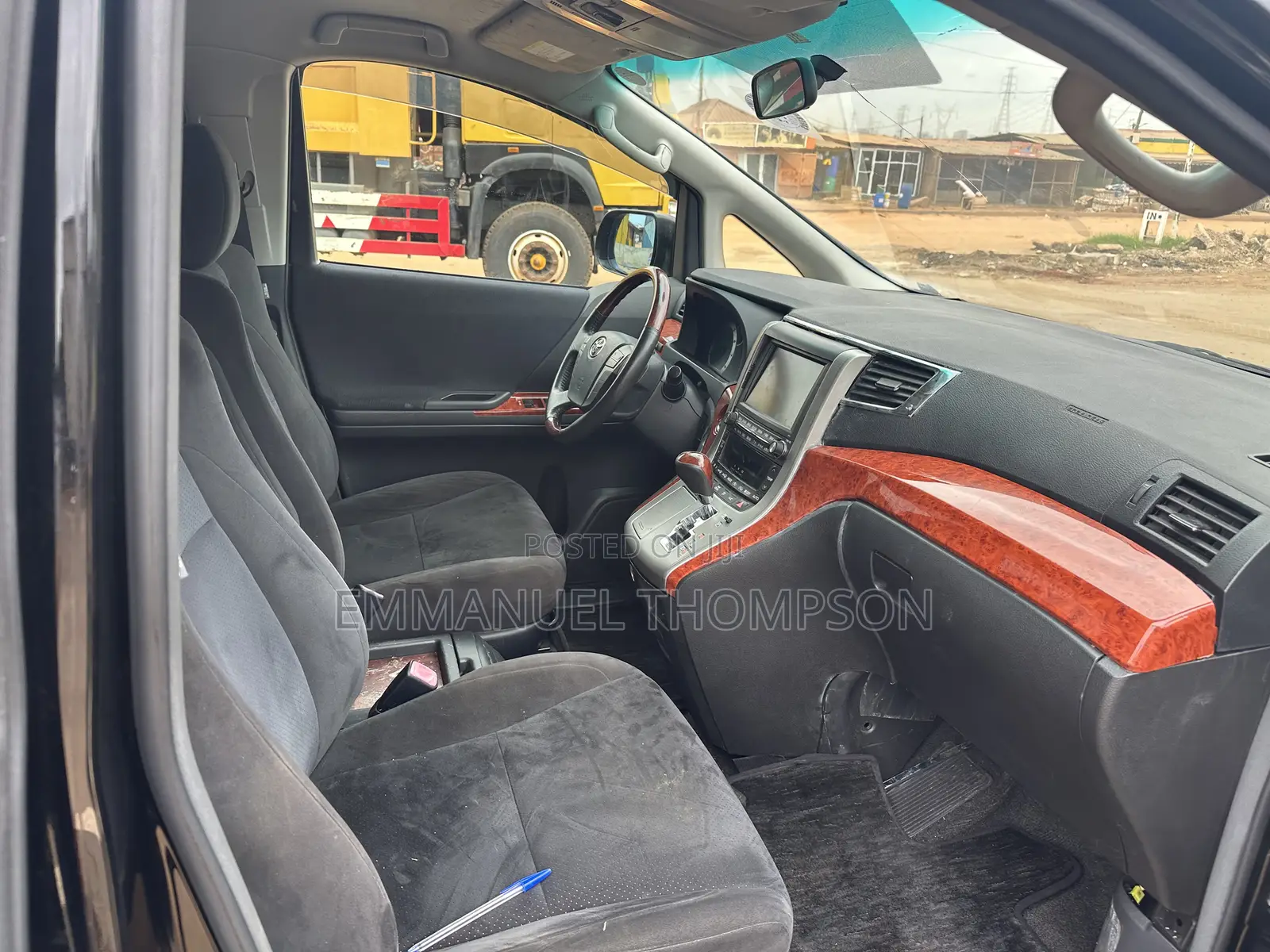 Toyota Vellfire Z 2.4 FWD 7-Seater 2010 Black