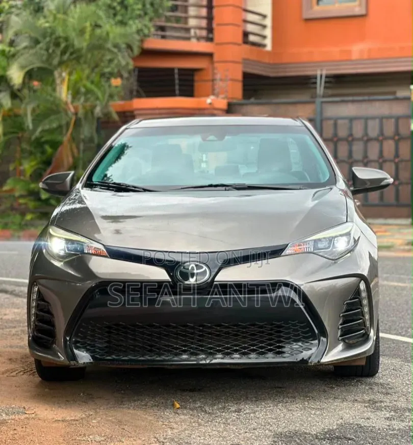 Toyota Corolla 2019 Brown