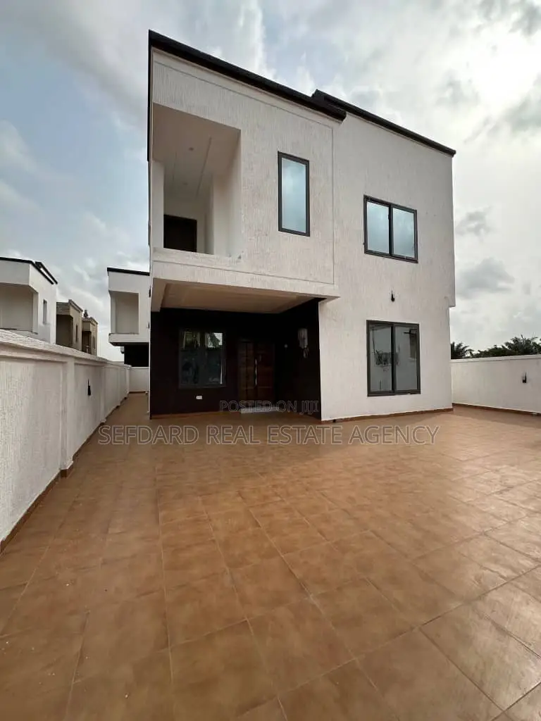 3bdrm Duplex in Sefdard Properties, Ashaley Botwe for sale