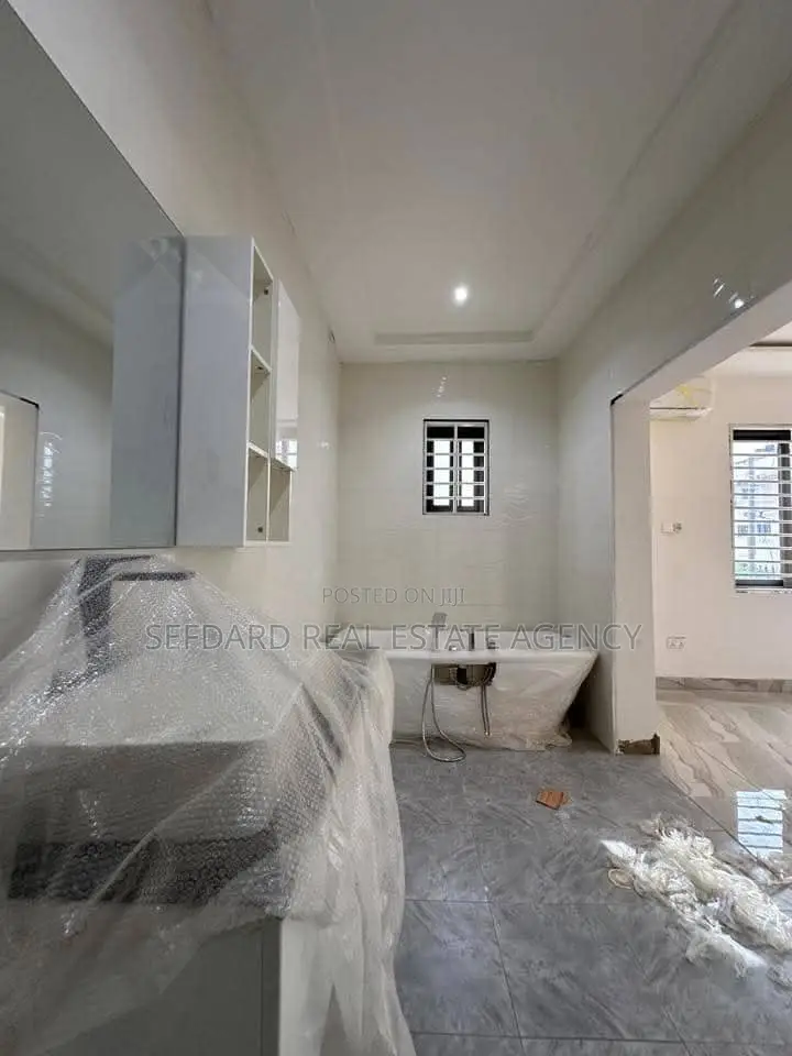 3bdrm Duplex in Sefdard Properties, Ashaley Botwe for sale