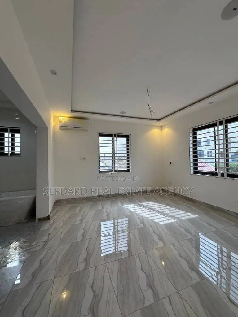 3bdrm Duplex in Sefdard Properties, Ashaley Botwe for sale