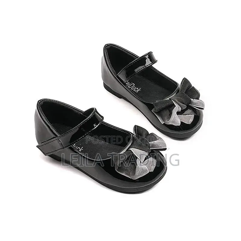 Black Shoe