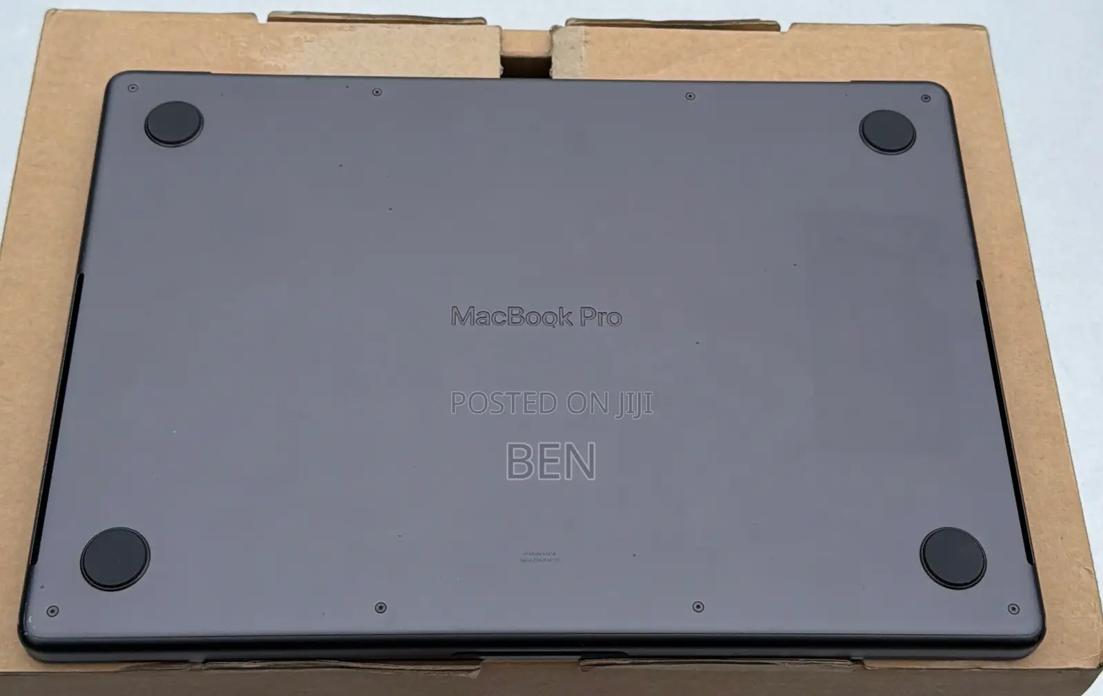 Laptop Apple MacBook Pro 2025 M5 16GB Apple M5 SSD 512GB