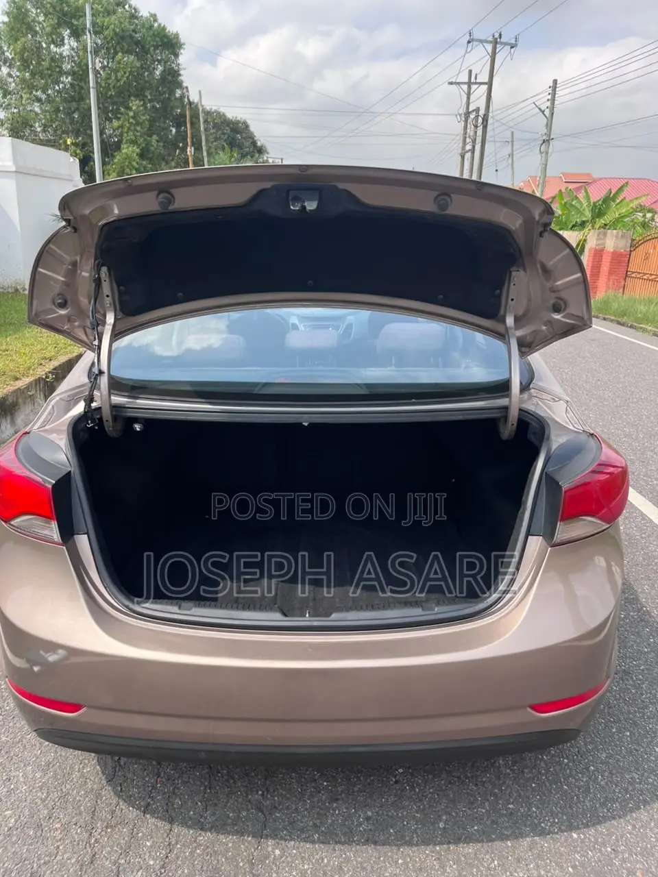 Hyundai Elantra Sport Sedan FWD (2.0L 4cyl 6A) 2016