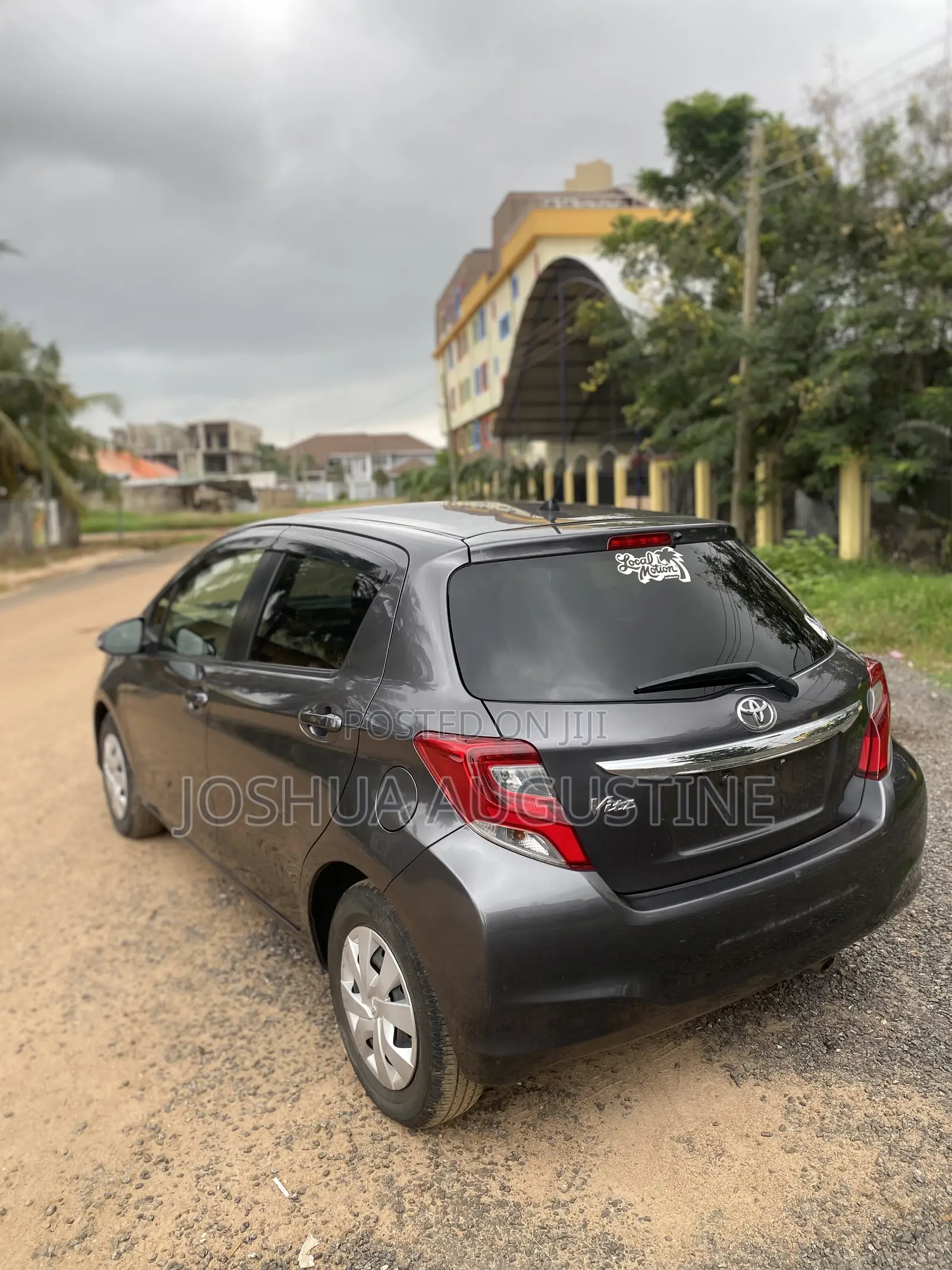 Toyota Vitz 2015 Gray