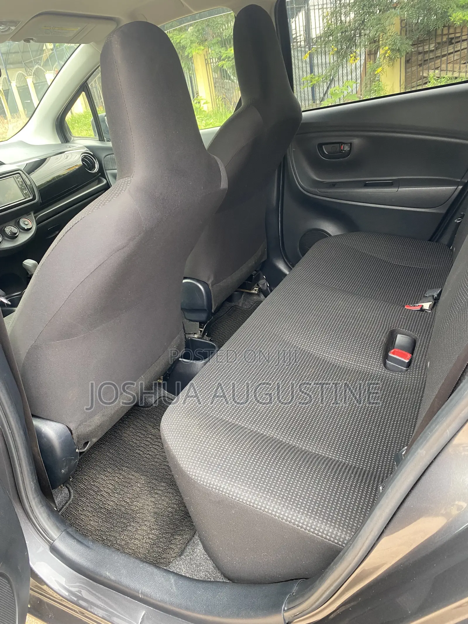 Toyota Vitz 2015 Gray