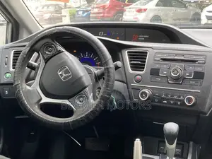 Honda Civic LX 4dr Sedan (1.8L 4cyl CVT) 2014 Silver