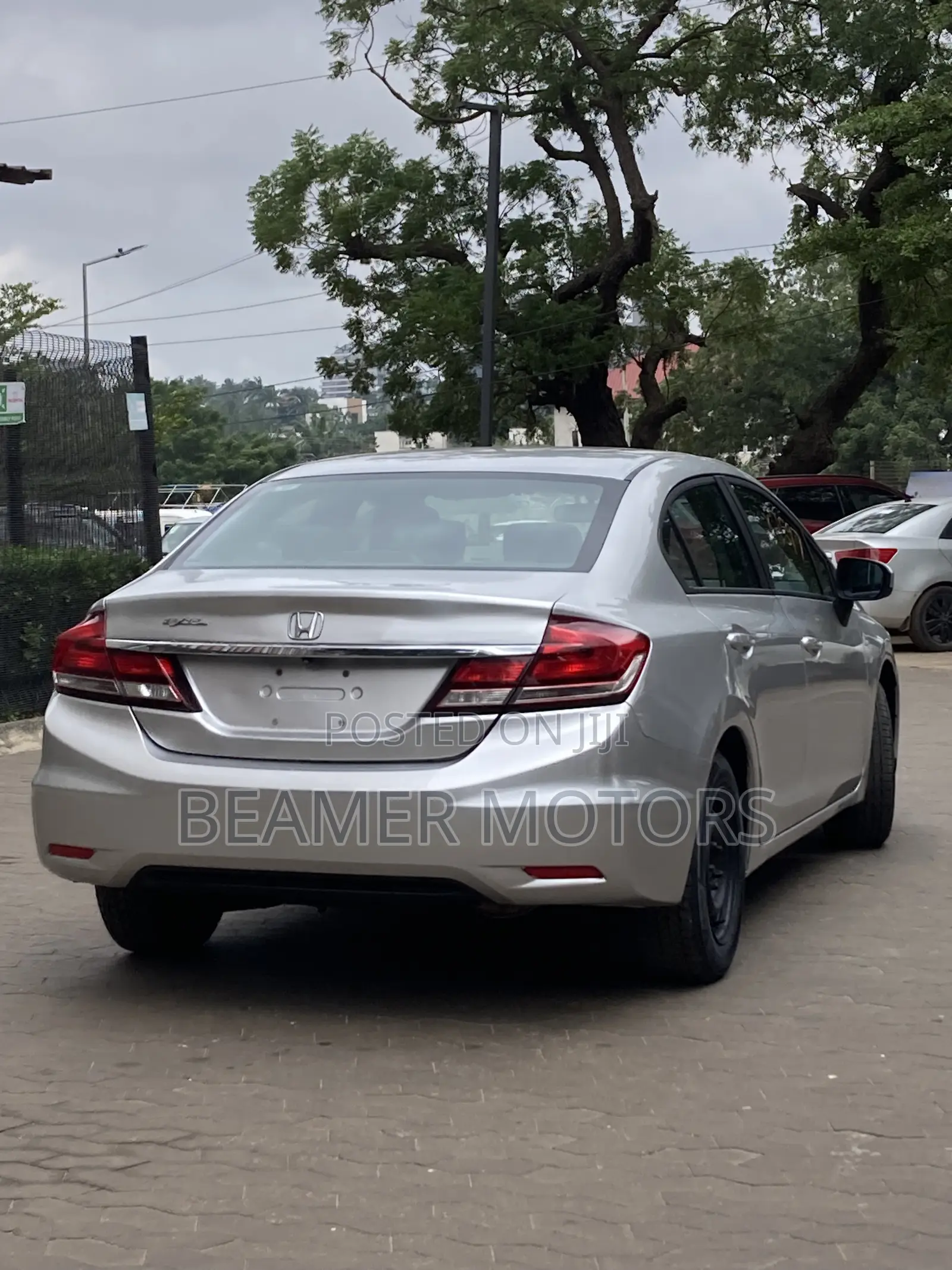 Honda Civic LX 4dr Sedan (1.8L 4cyl CVT) 2014 Silver