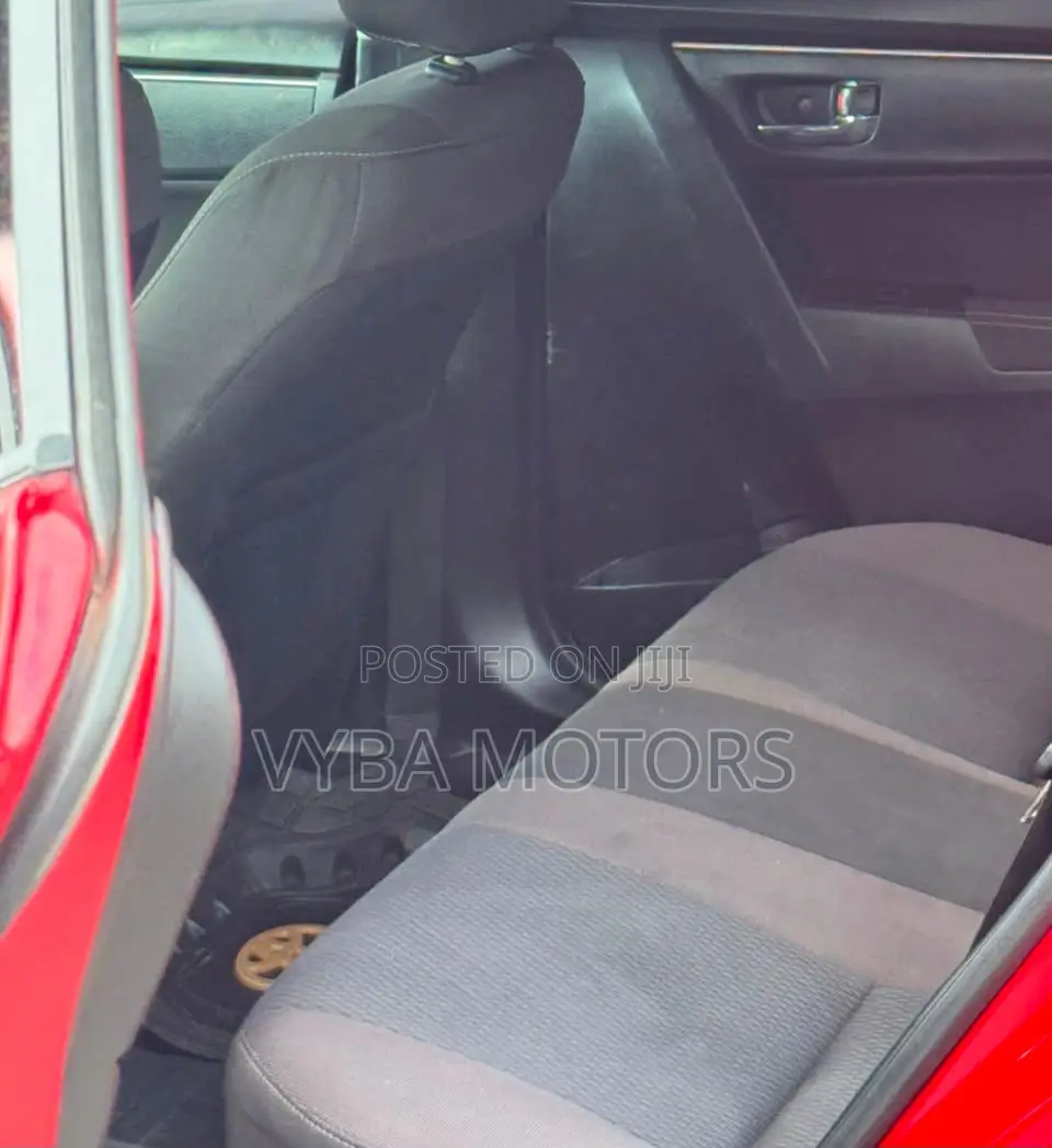 Toyota Corolla LE Eco (1.8L 4cyl 2A) 2019 Red