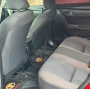 Toyota Corolla LE Eco (1.8L 4cyl 2A) 2019 Red