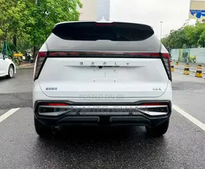 Geely Boyue 2023 White