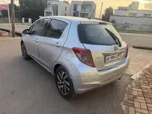 Toyota Vitz 2013 Silver