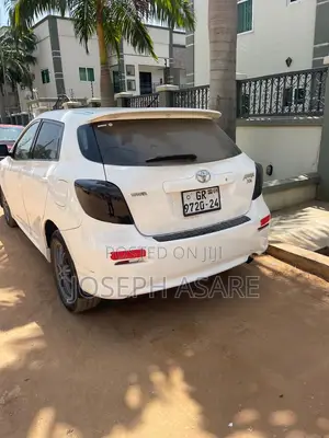 Toyota Matrix 2014 White
