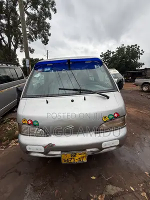 Hyundai H1 2002 Silver