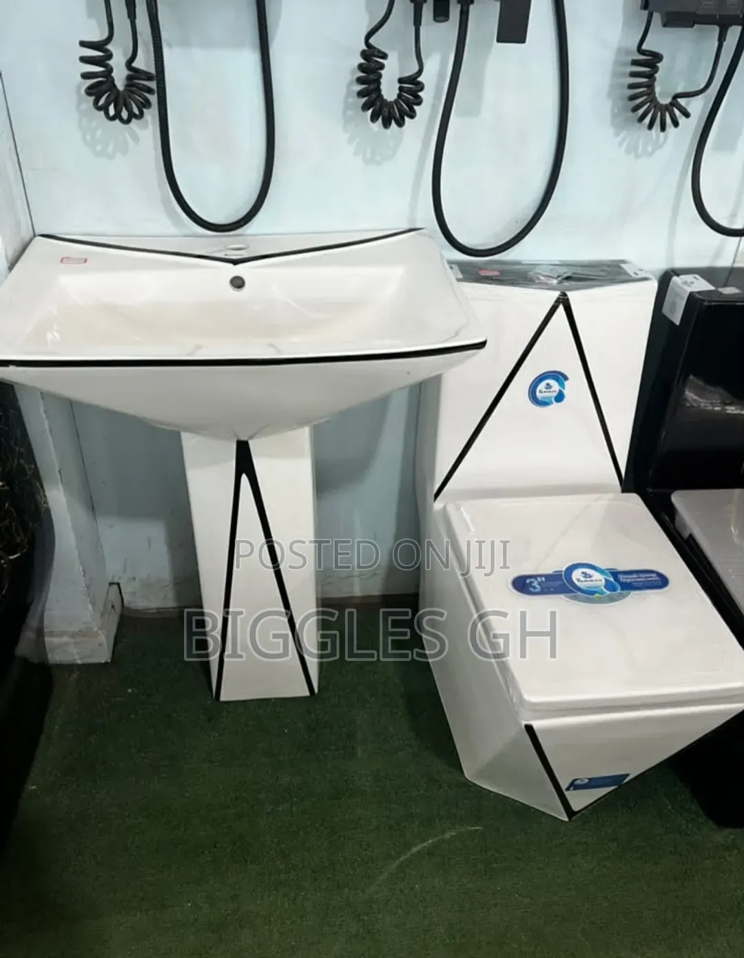 Diamond Shaped Wc With Basin Complete Set