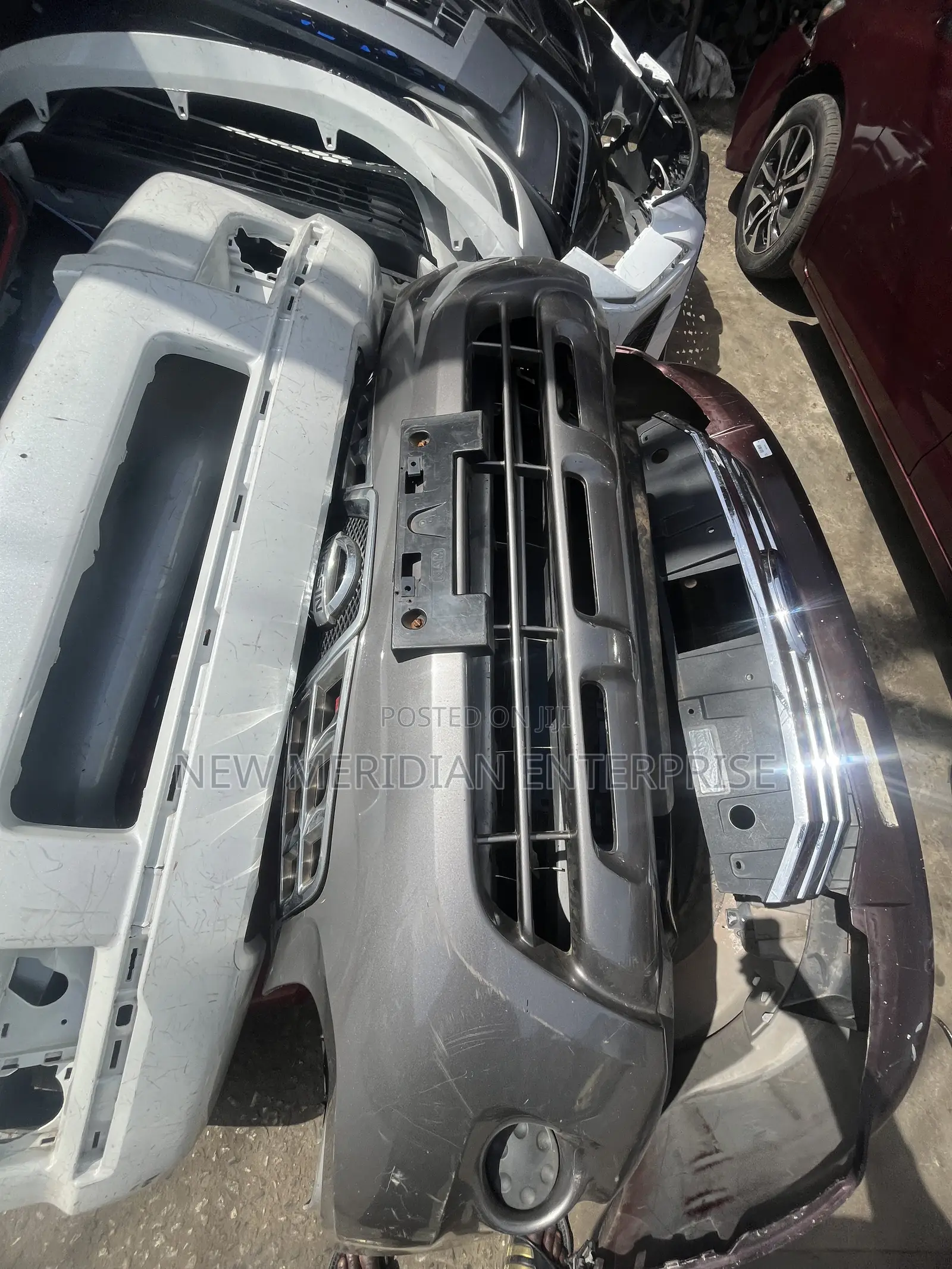 Nissain Rogue 2013 Front Bumper Complete Available