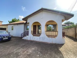 3bdrm Apartment in North Legon for rent