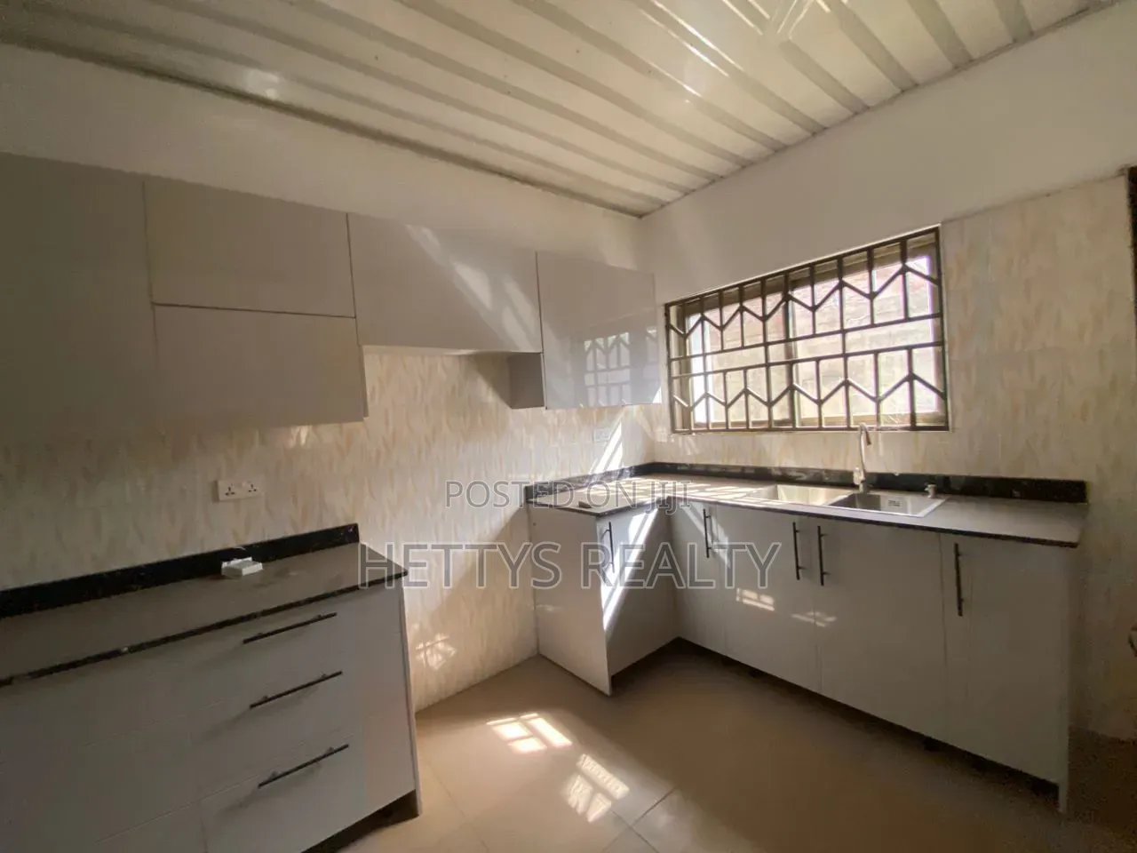 3bdrm Apartment in North Legon for rent