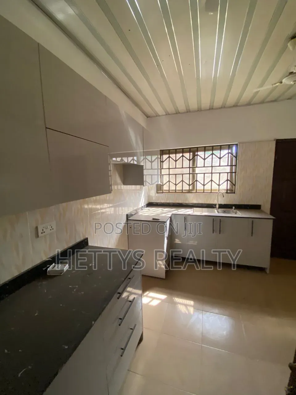 3bdrm Apartment in North Legon for rent