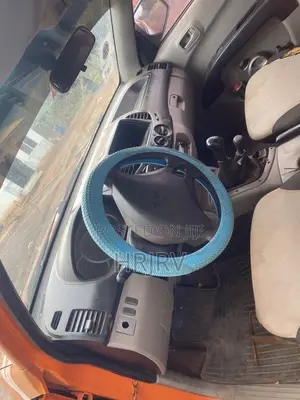 Mitsubishi L200 2010 Orange