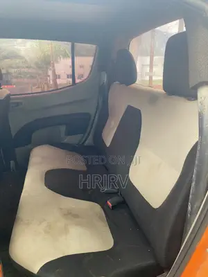 Mitsubishi L200 2010 Orange