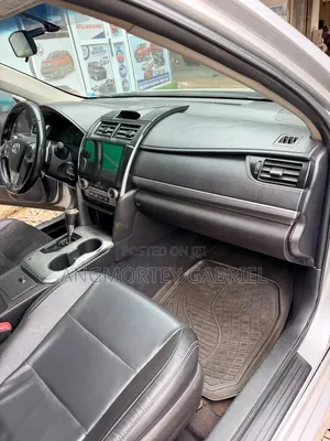 Toyota Camry 2014 Silver