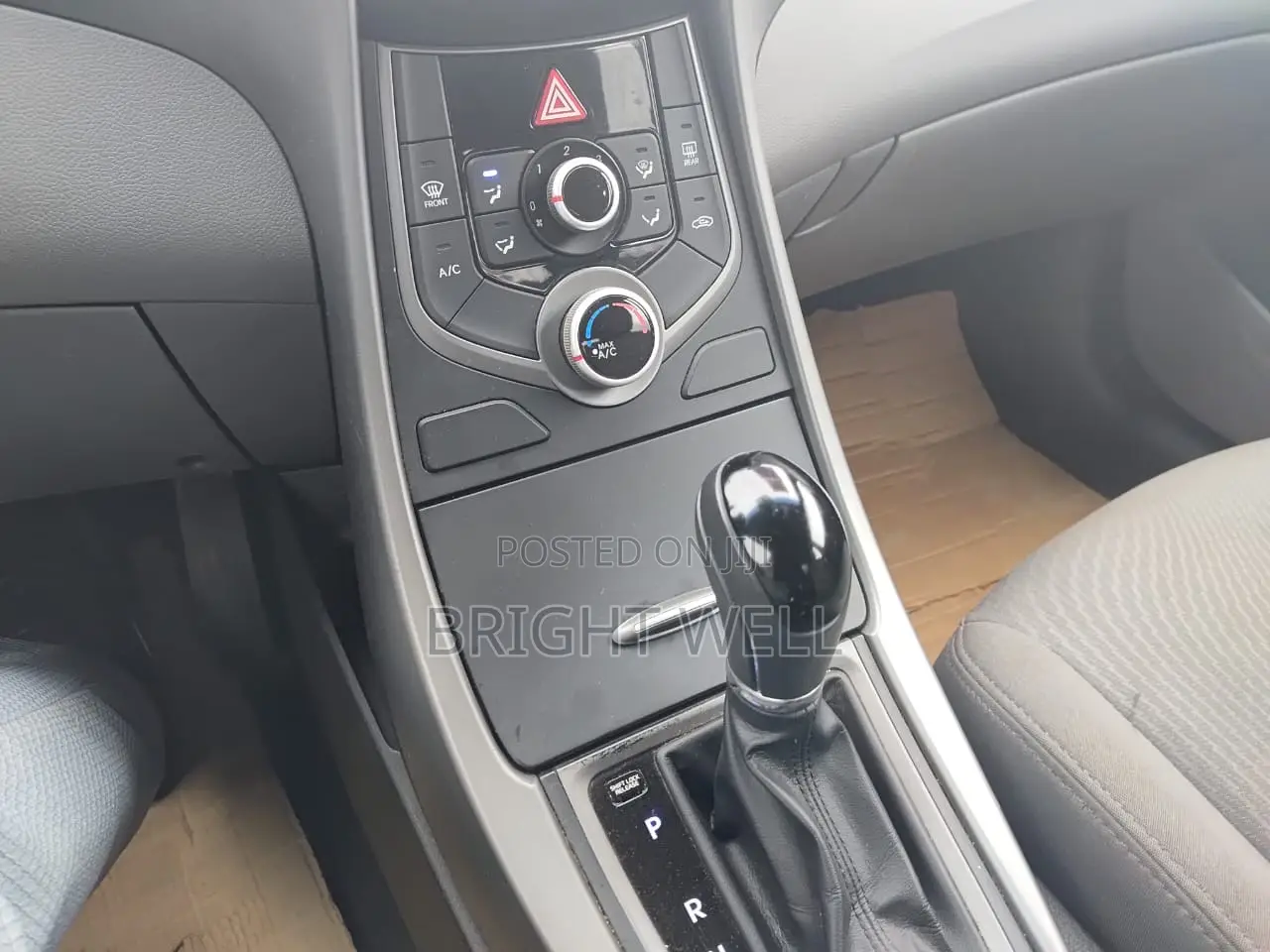 Hyundai Elantra 2015 White