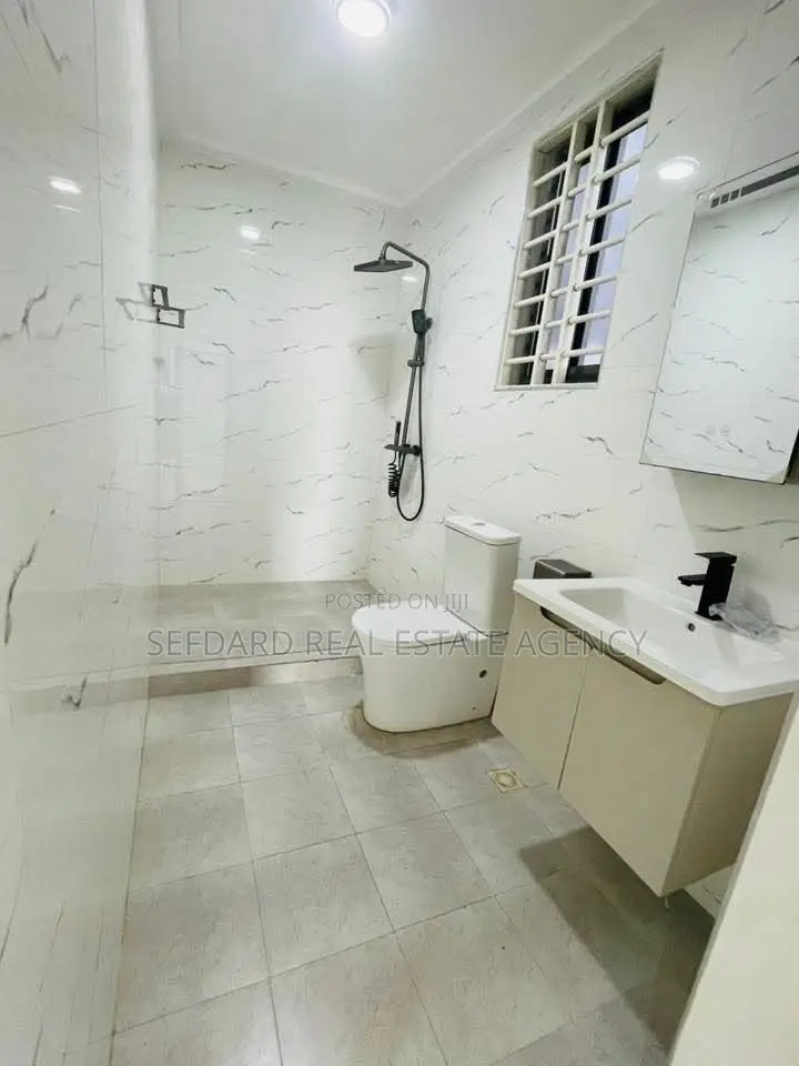 3bdrm Duplex in Sefdard Properties, East Legon for sale