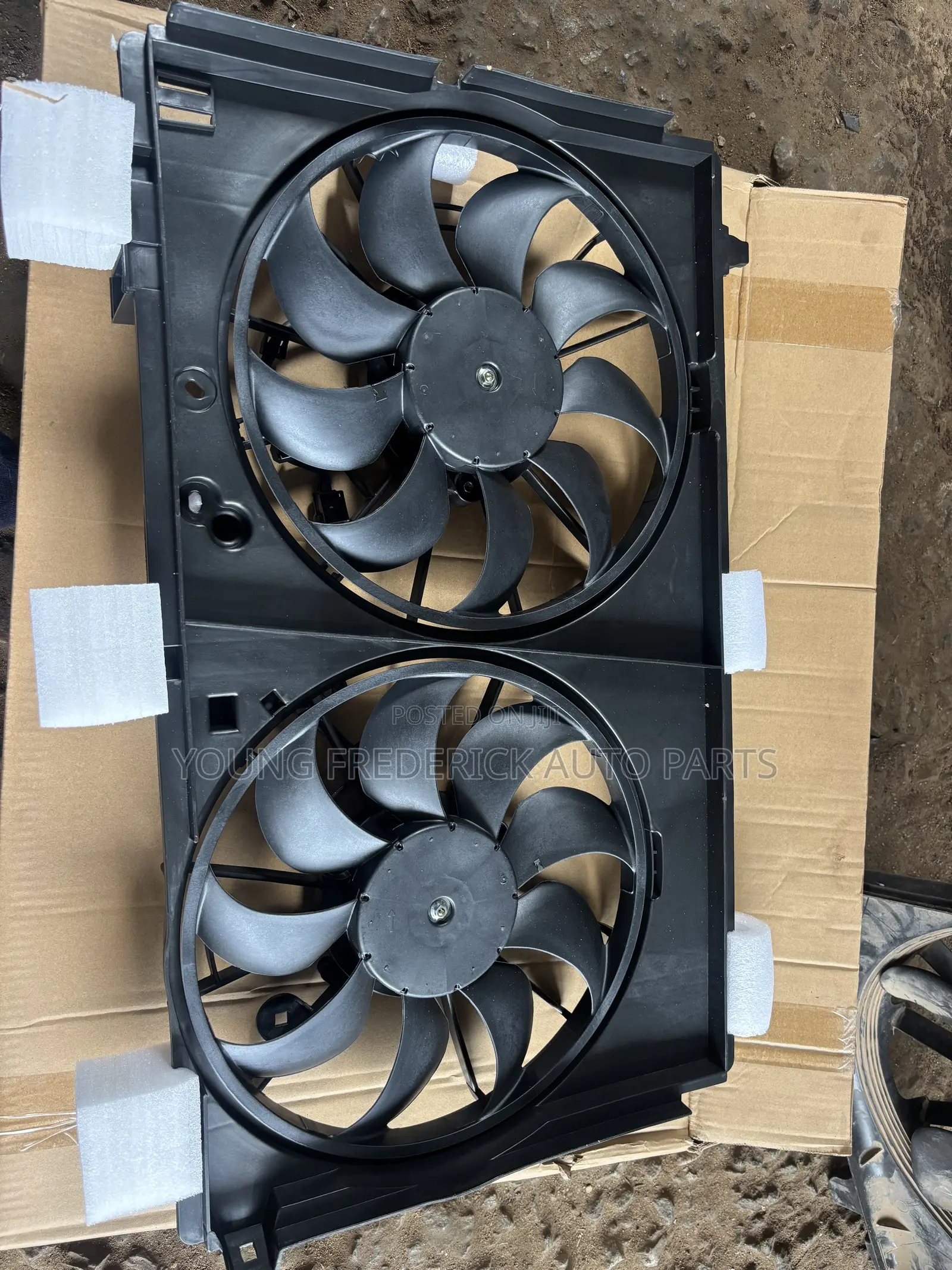 2017 2018 2019 Mitsubishi Outlander Radiator/Tank Fan