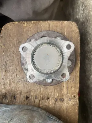 Toyota Camry 1998 Back Free Hub