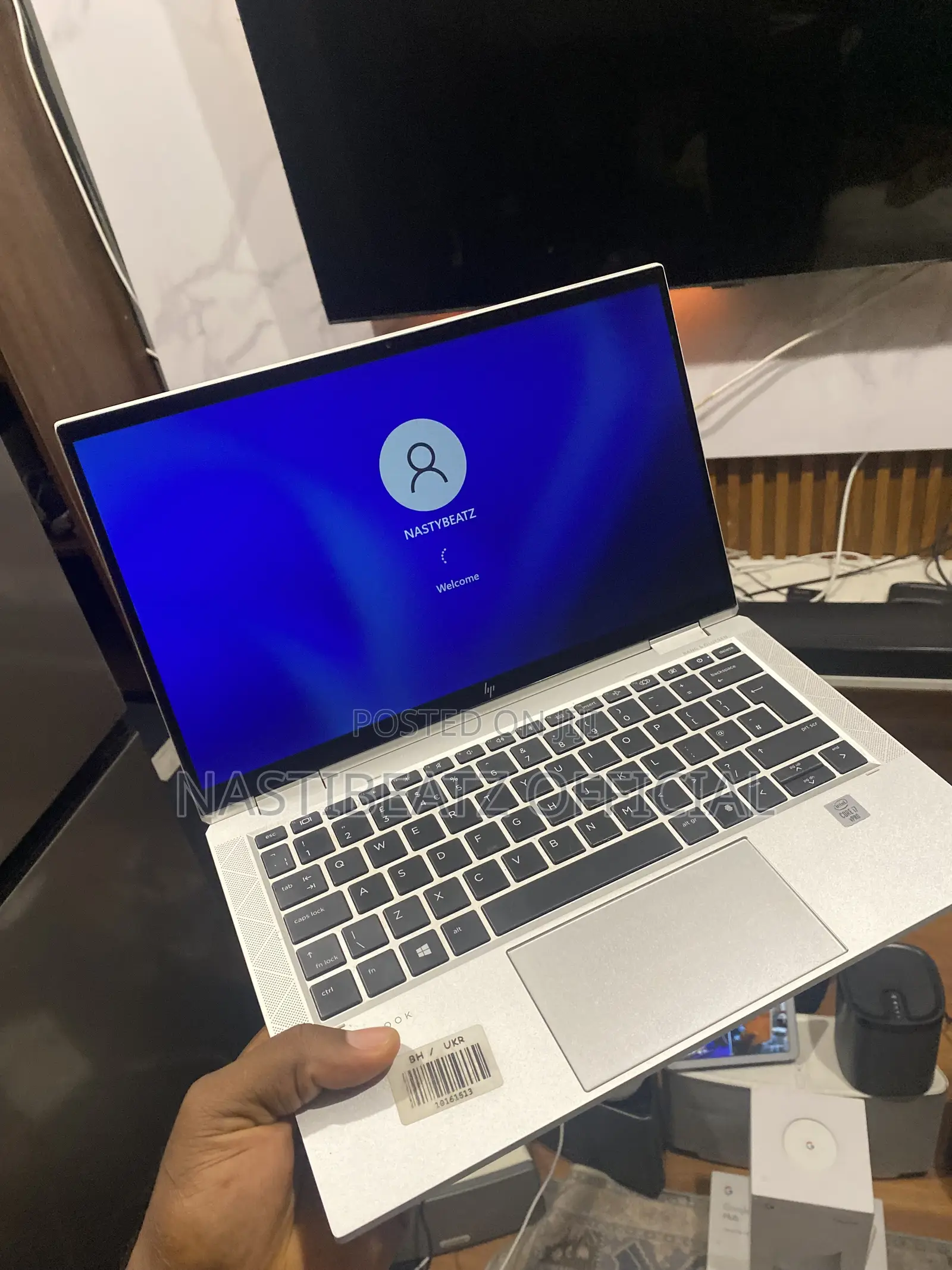 Laptop HP EliteBook 1040 G8 16GB Intel Core i7 eMMC 512GB