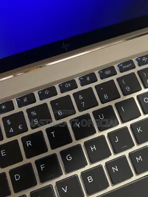 Laptop HP EliteBook 1040 G8 16GB Intel Core i7 eMMC 512GB