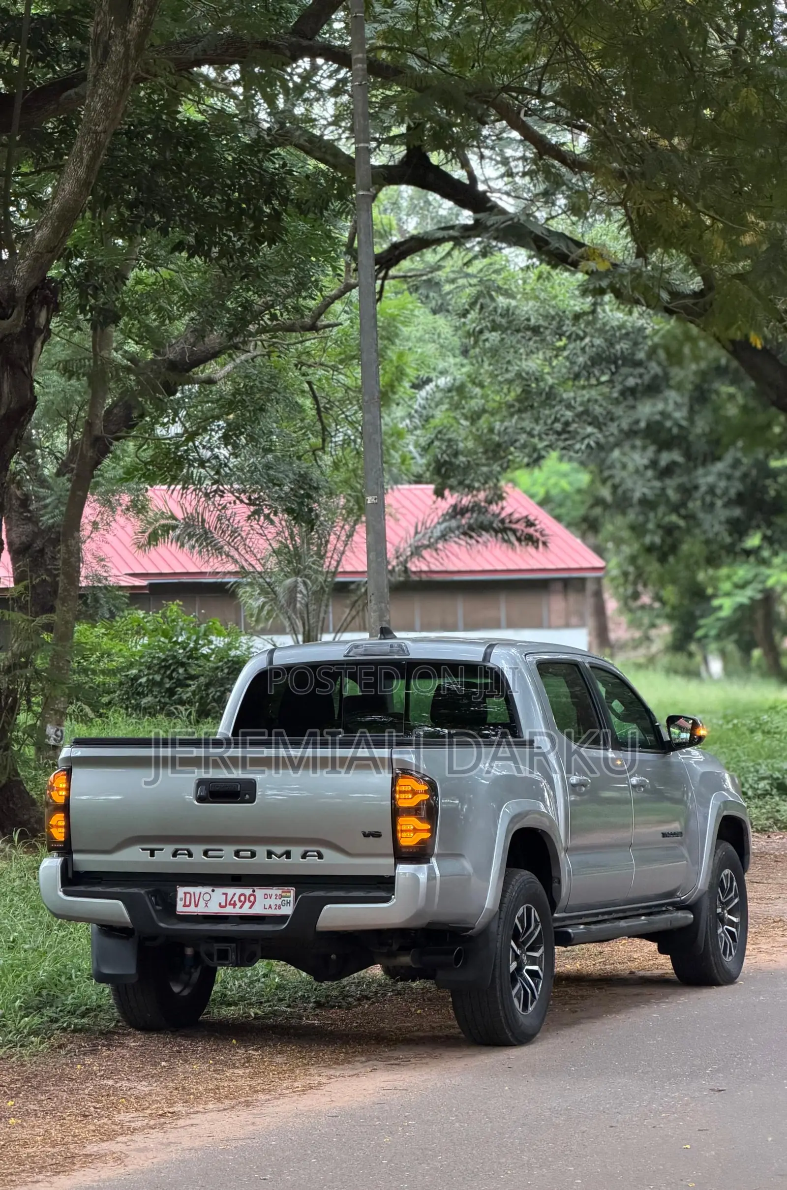 Toyota Tacoma TRD Sport Double Cab 5' Bed V6 AT 2023 Gray