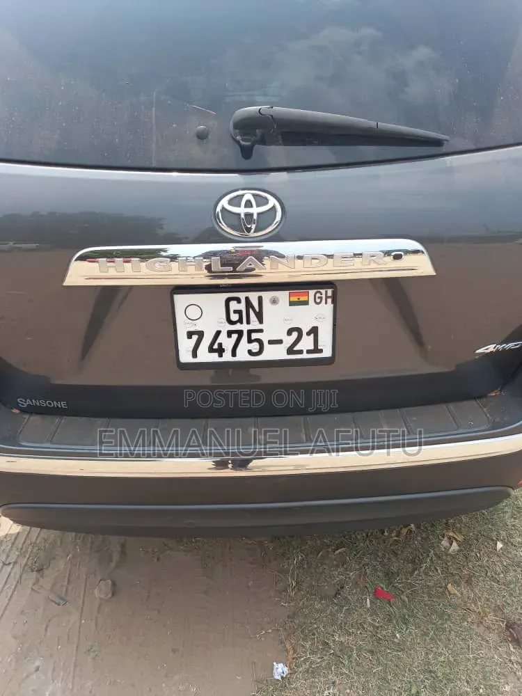 Toyota Highlander Limited 2012 Gray