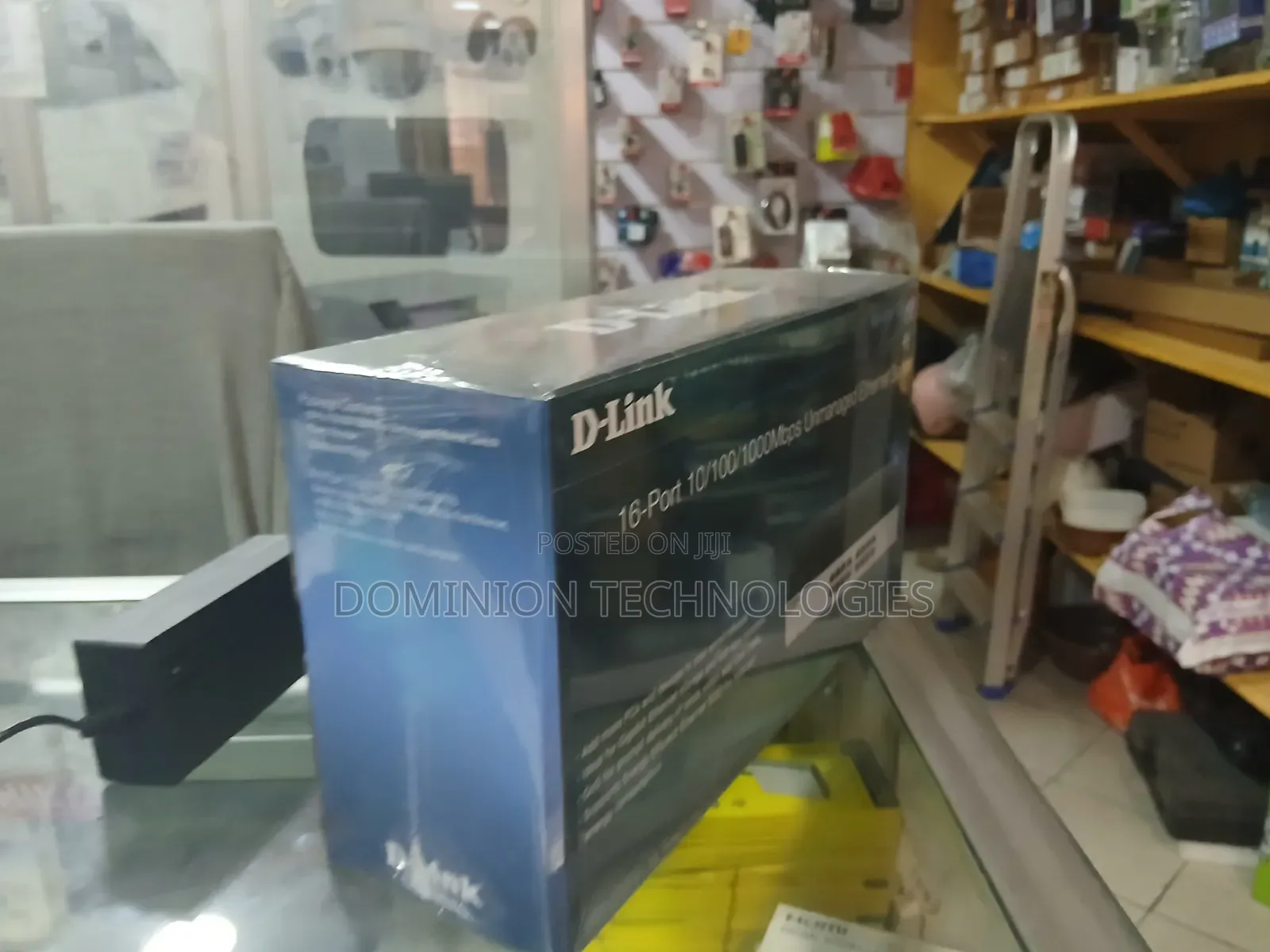 D - LINK 16 - PORT 10/100/1000Mbps