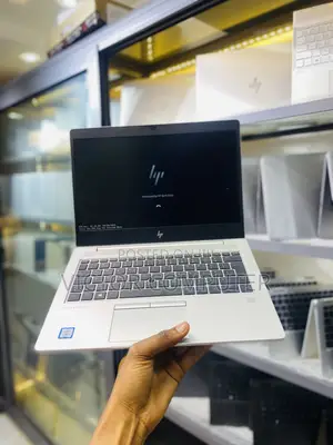 Laptop HP EliteBook 830 G6 8GB Intel Core i5 SSD 256GB