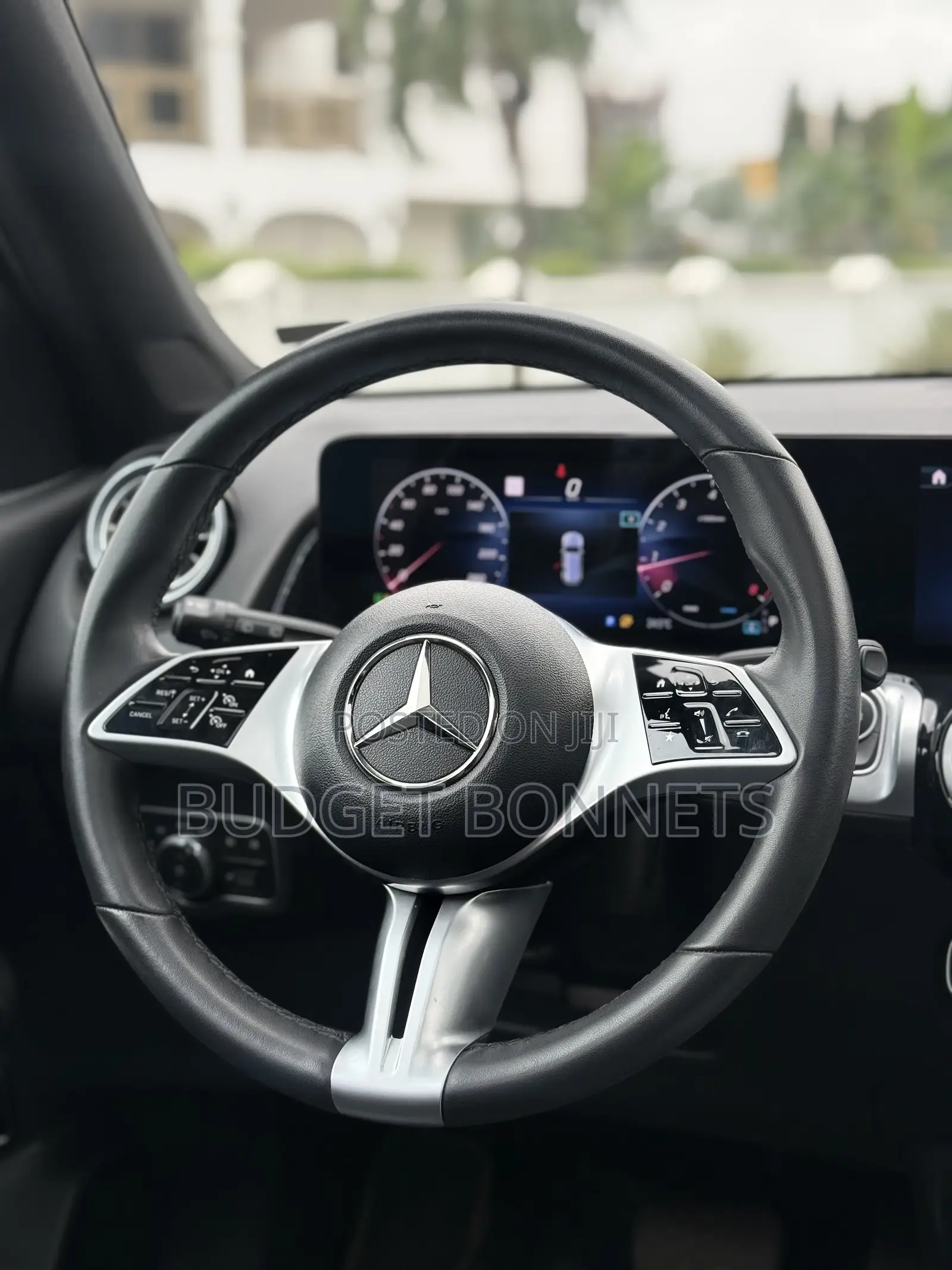 Mercedes-Benz GLB-Class GLB 250 2024 Black